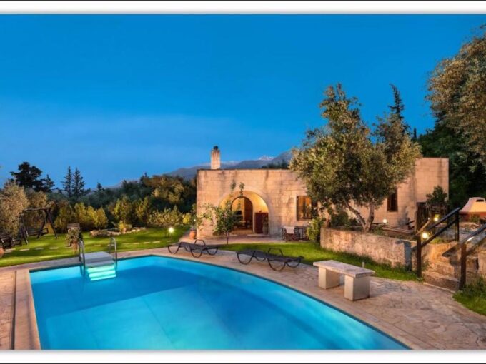 Property in Crete Greece, Villa for Sale in Island of Crete in Greece, Villas in Crete for sale