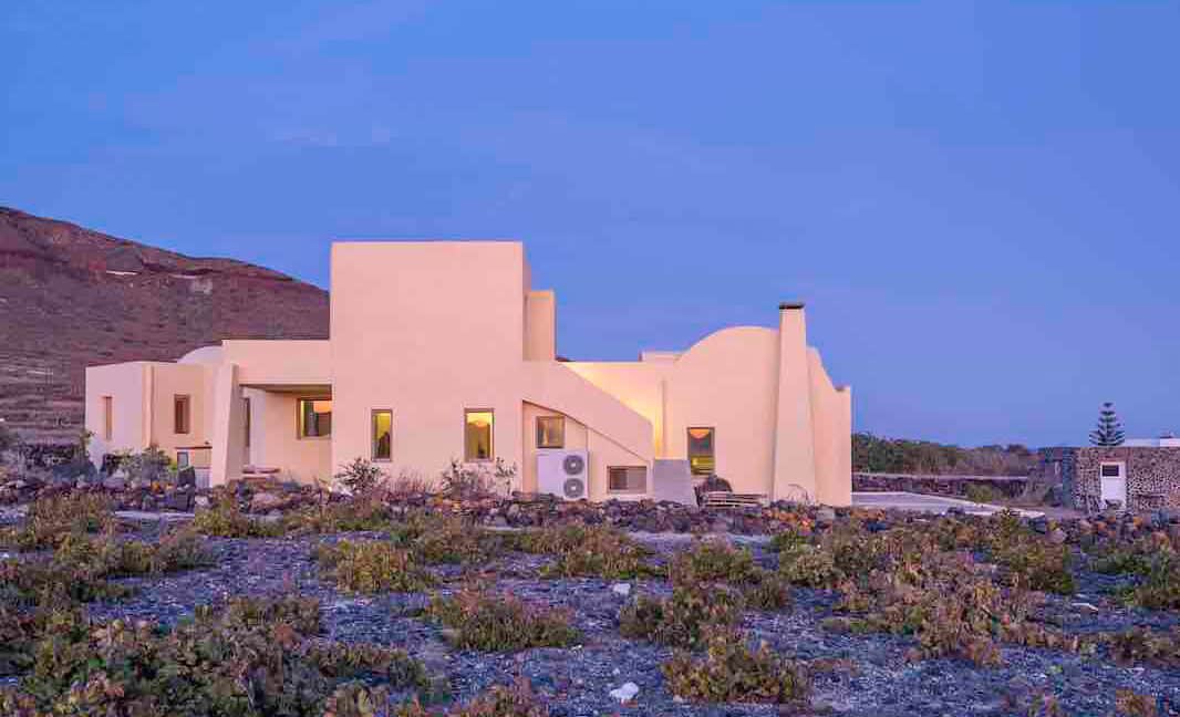 Santorini Property for sale, Villa in Santorini island in Greece for Sale. Buy your property in Santorini Greece 12