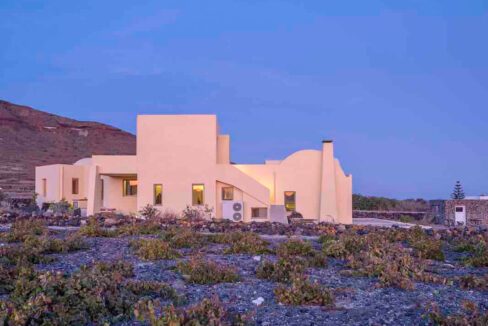 Santorini Property for sale, Villa in Santorini island in Greece for Sale. Buy your property in Santorini Greece 12