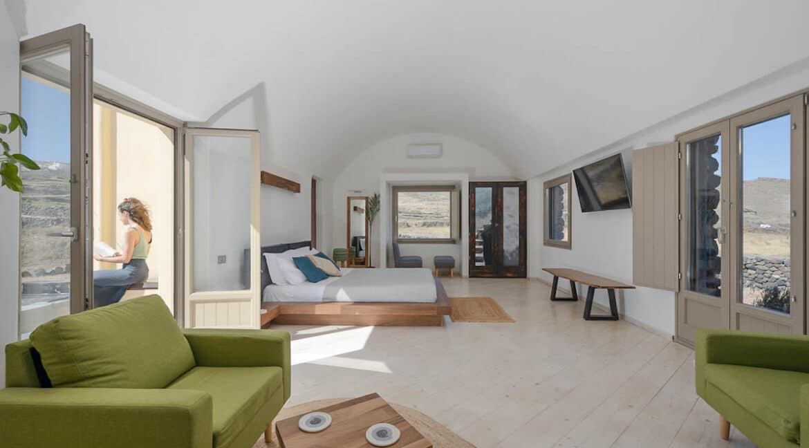 Santorini Property for sale, Villa in Santorini island in Greece for Sale. Buy your property in Santorini Greece 25