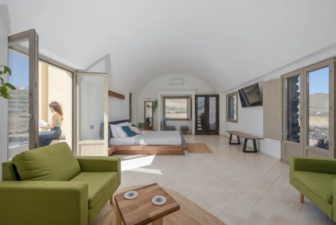 Santorini Property for sale, Villa in Santorini island in Greece for Sale. Buy your property in Santorini Greece 25