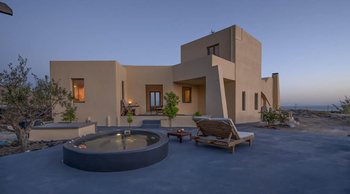 Santorini Property for sale, Villa in Santorini island in Greece for Sale. Buy your property in Santorini Greece 35