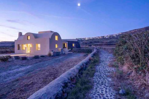 Santorini Property for sale, Villa in Santorini island in Greece for Sale. Buy your property in Santorini Greece 8