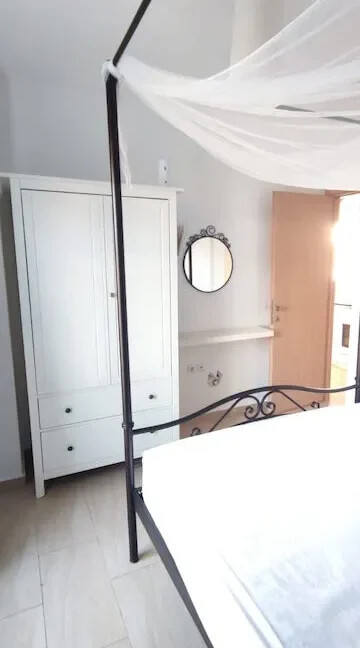 Seafront house in Antiparos for Sale, Cyclades Property 1