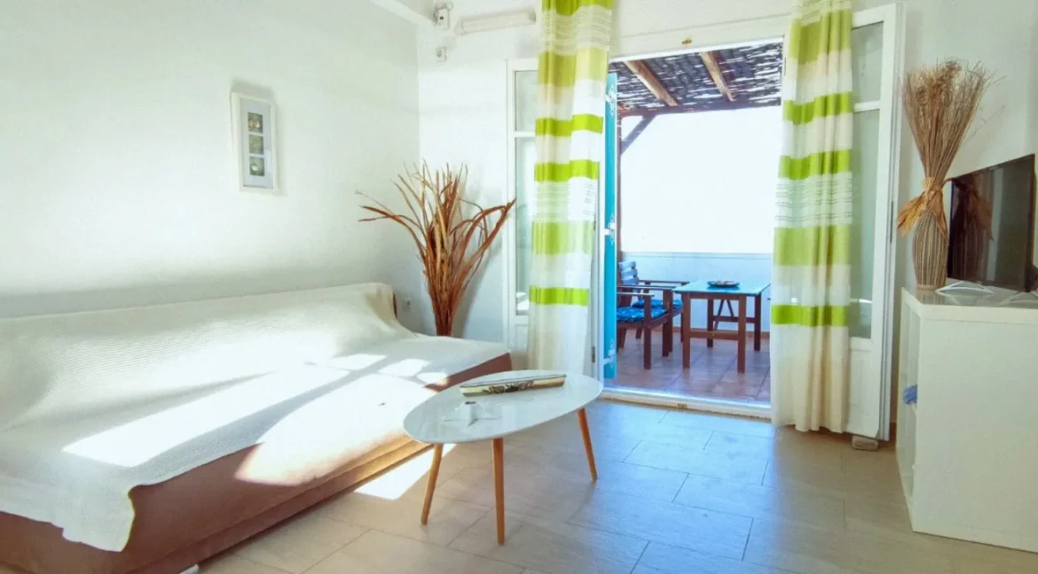 Seafront house in Antiparos for Sale, Cyclades Property 4