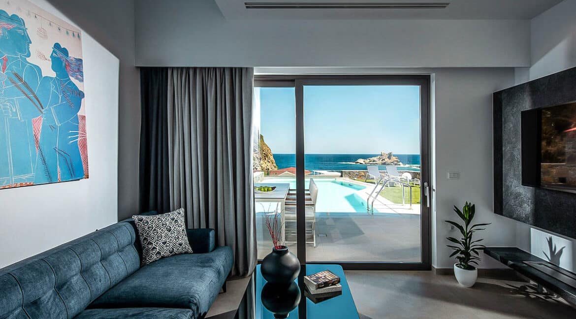 Beachfront Villa for sale in Crete. Seafront Property Heraklio Crete 11