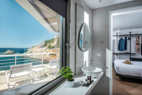 Beachfront Villa for sale in Crete. Seafront Property Heraklio Crete 20