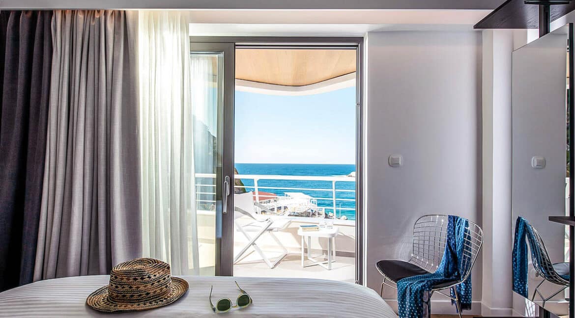 Beachfront Villa for sale in Crete. Seafront Property Heraklio Crete 23