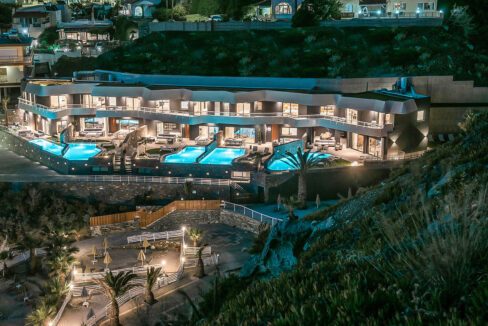 Beachfront Villa for sale in Crete. Seafront Property Heraklio Crete 25