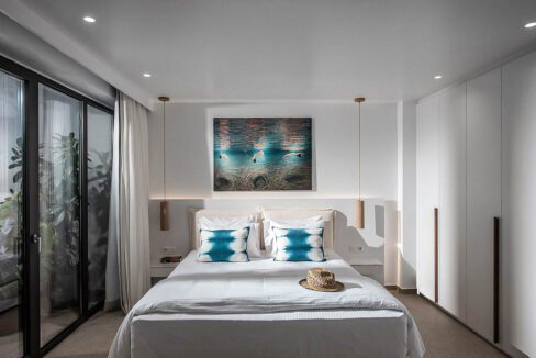 Beachfront Villa for sale in Crete. Seafront Property Heraklio Crete 4