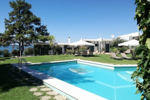 Building in very big land plot (200.000sqm) near Thessaloniki 6