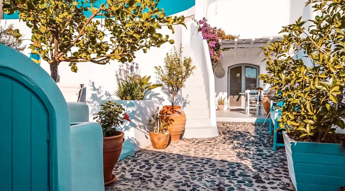 Houses in Megalochori Santorini, Buy House Santorini Greece 18