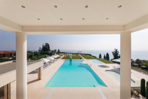 Luxury Seafront Villa Nea Moudania Halkidiki for sale, Luxury Properties Halkidiki Greece 1