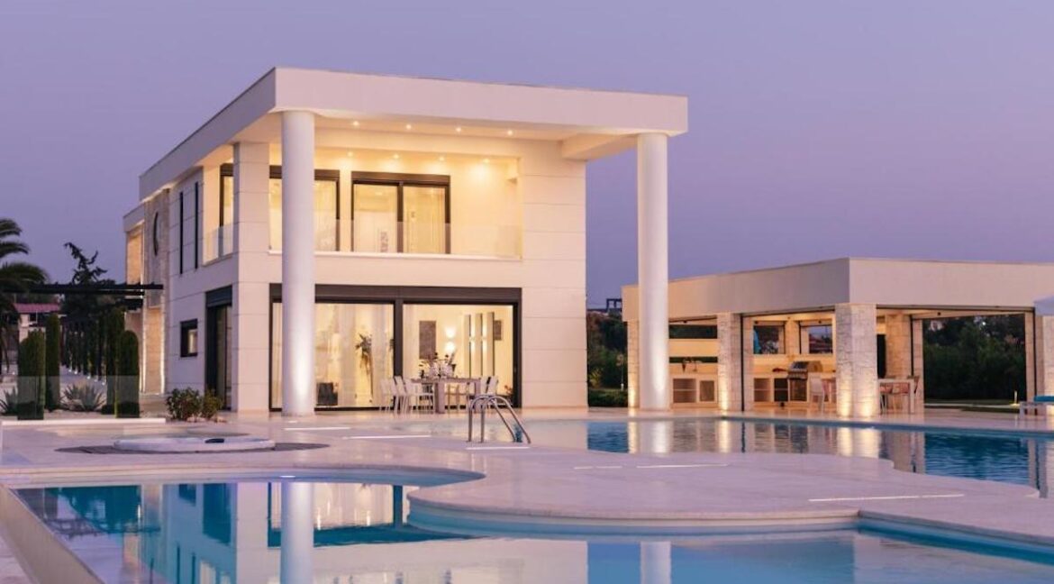 Luxury Seafront Villa Nea Moudania Halkidiki for sale, Luxury Properties Halkidiki Greece 14