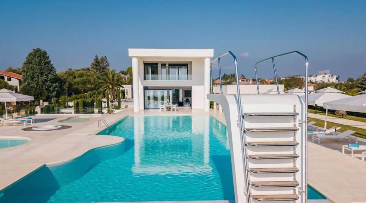 Luxury Seafront Villa Nea Moudania Halkidiki for sale, Luxury Properties Halkidiki Greece 20