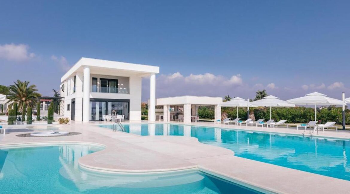 Luxury Seafront Villa Nea Moudania Halkidiki for sale, Luxury Properties Halkidiki Greece 25