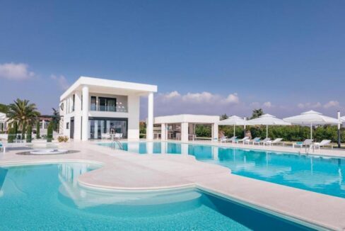 Luxury Seafront Villa Nea Moudania Halkidiki for sale, Luxury Properties Halkidiki Greece 25