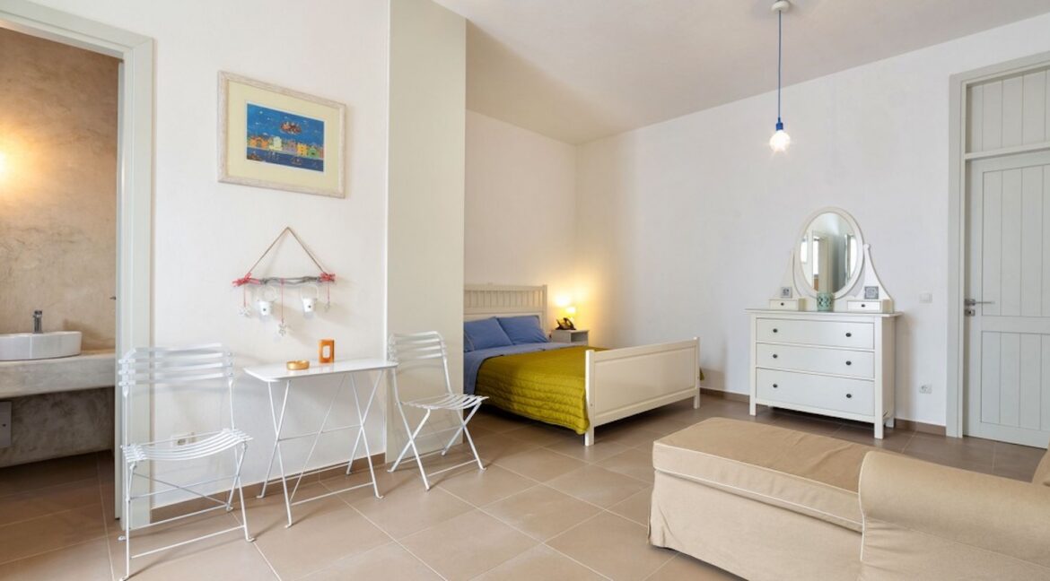 Luxury villa Paros Cyclades in Greece, Paros Properties for sale 33