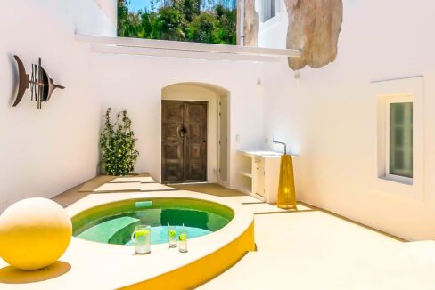 Paros Naoussa for sale, Paros Properties 3