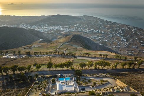 Property of 5 Luxury suites in Santorini Greece for sale, Santorini Villa for Sale, Santorini Property for Sale 3