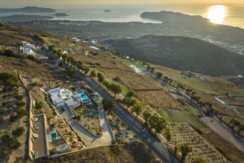 Property of 5 Luxury suites in Santorini Greece for sale, Santorini Villa for Sale, Santorini Property for Sale 4