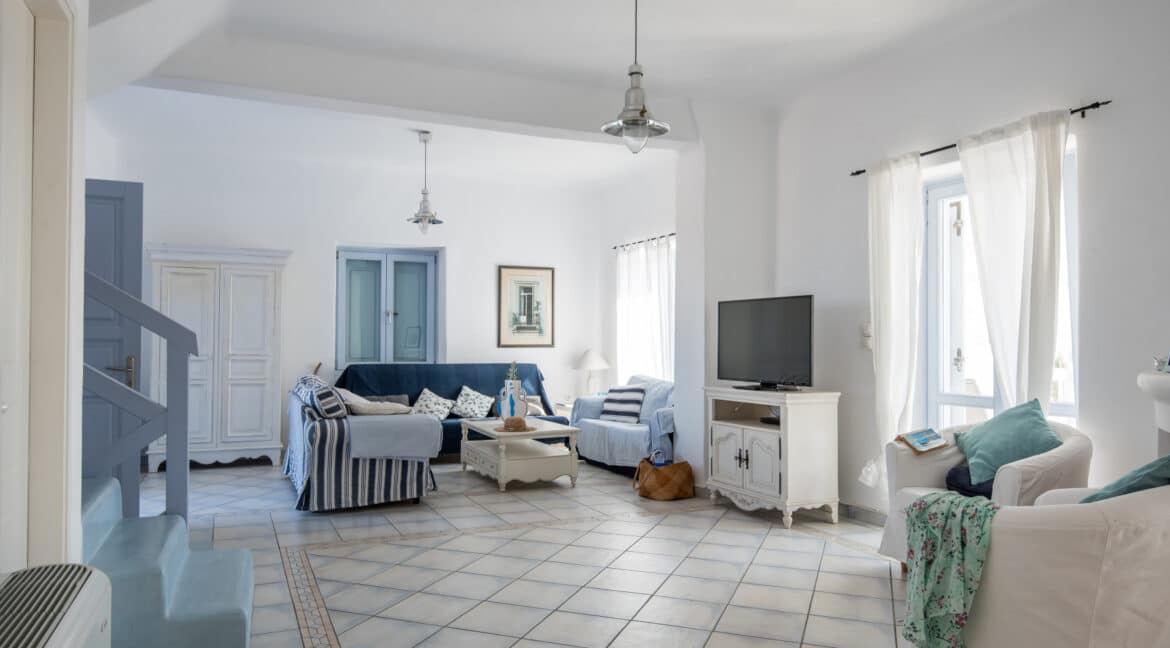 Villa in Paros in complex for sale, Paros Properties in Greece, Buy House in Paros Island 14