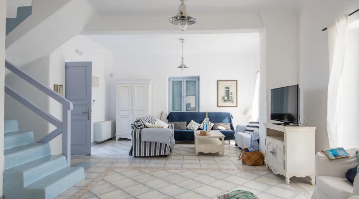 Villa in Paros in complex for sale, Paros Properties in Greece, Buy House in Paros Island 15