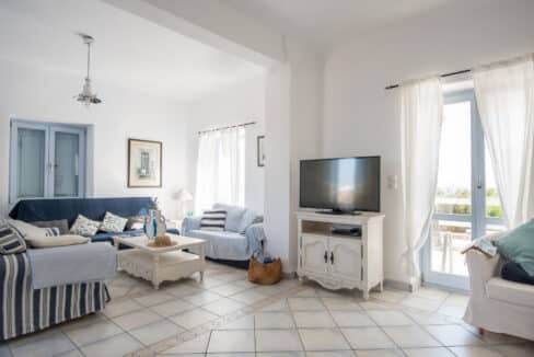 Villa in Paros in complex for sale, Paros Properties in Greece, Buy House in Paros Island 16