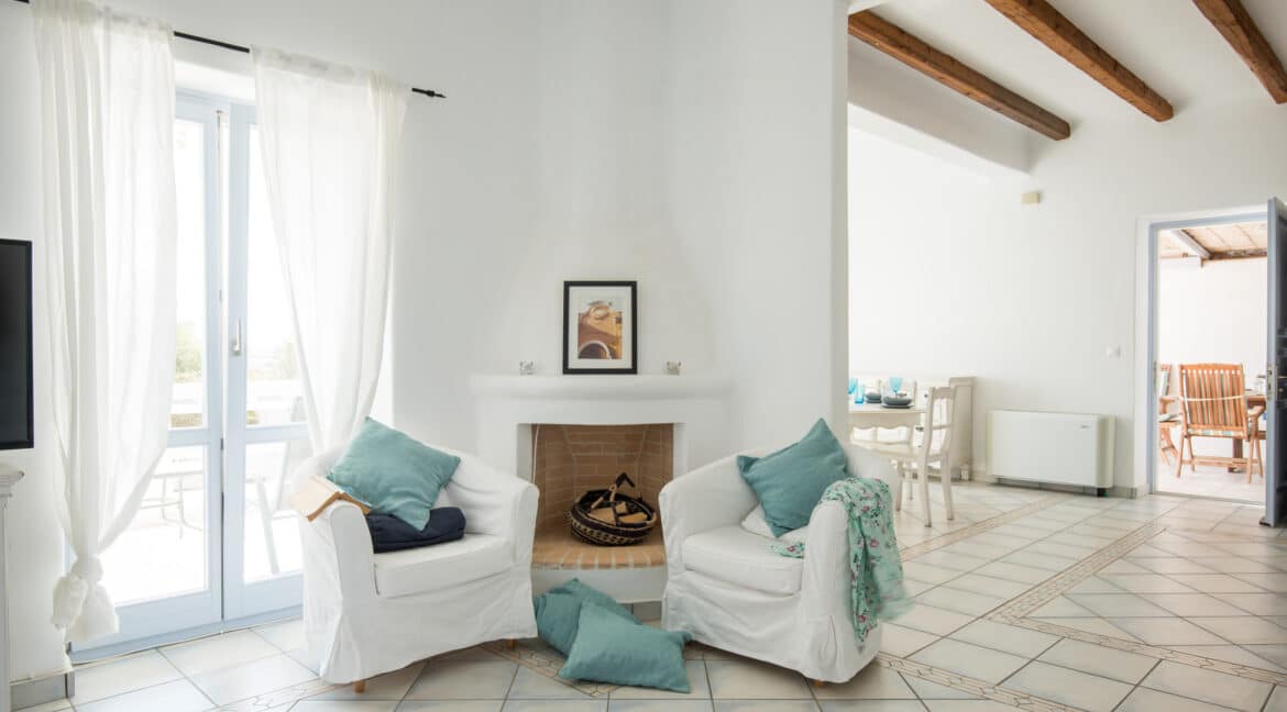 Villa in Paros in complex for sale, Paros Properties in Greece, Buy House in Paros Island 21