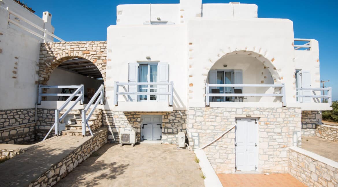 Villa in Paros in complex for sale, Paros Properties in Greece, Buy House in Paros Island 23