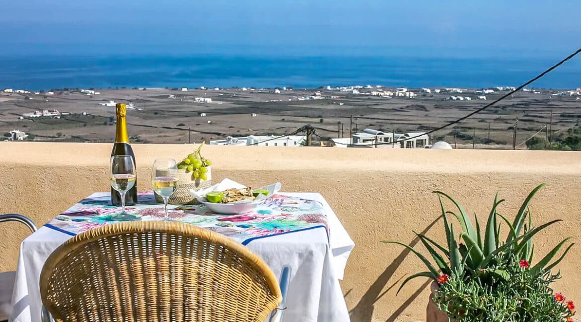 Apartments for Sale in Santorini Finikia, Villa for sale Santorini 1