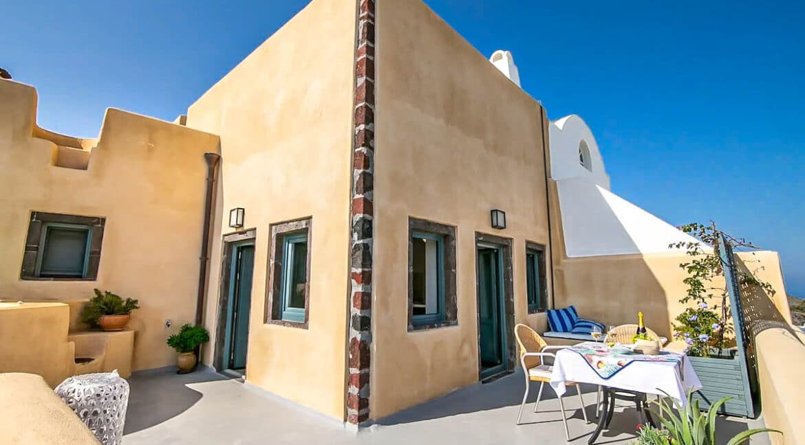 Apartments for Sale in Santorini Finikia, Villa for sale Santorini 2