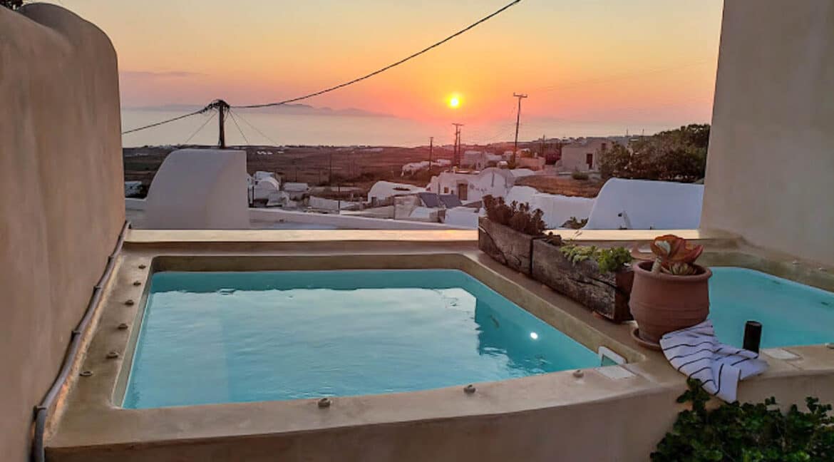 Apartments for Sale in Santorini Finikia, Villa for sale Santorini A 2