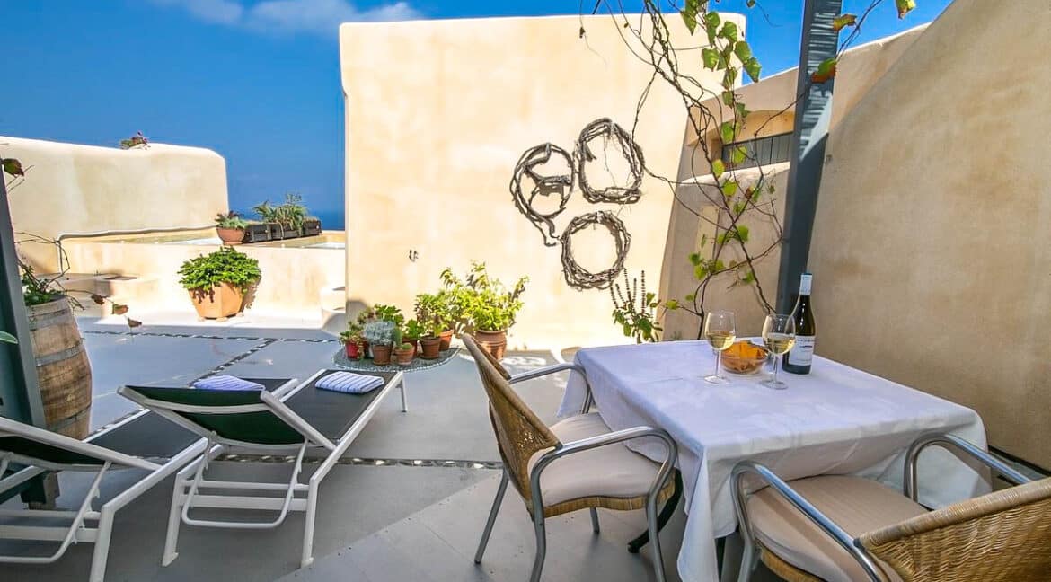 Apartments for Sale in Santorini Finikia, Villa for sale Santorini A 4
