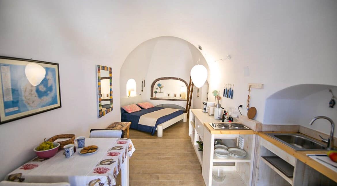 Apartments for Sale in Santorini Finikia, Villa for sale Santorini A 7