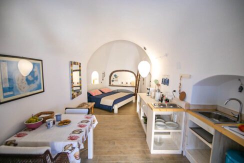 Apartments for Sale in Santorini Finikia, Villa for sale Santorini A 7