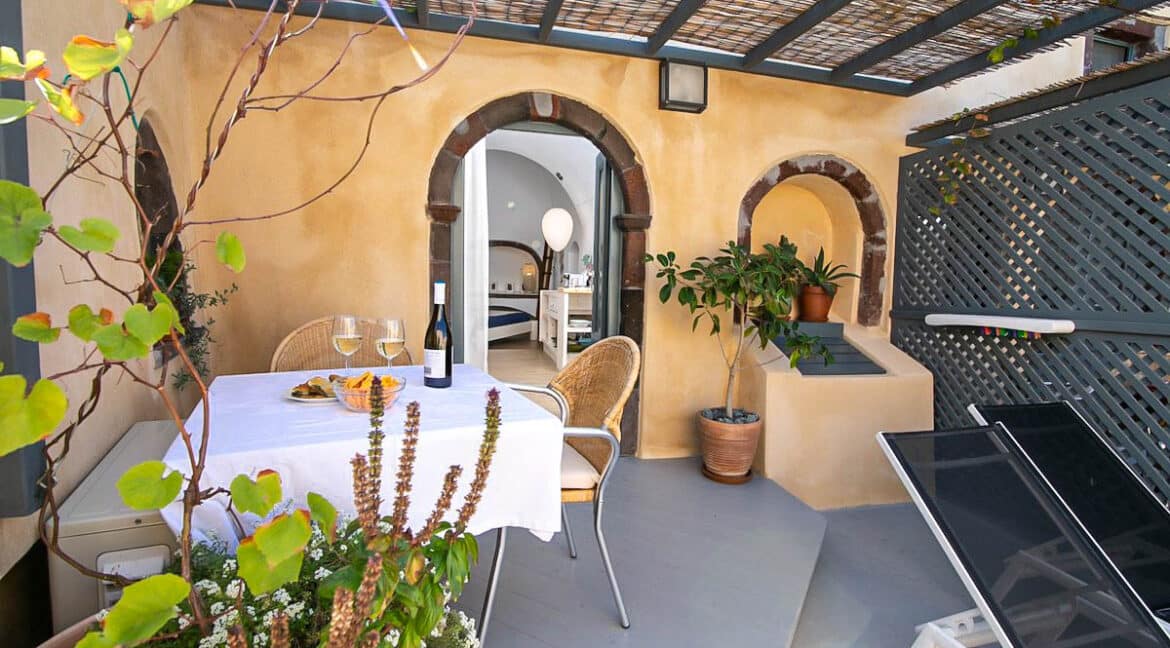 Apartments for Sale in Santorini Finikia, Villa for sale Santorini A 8