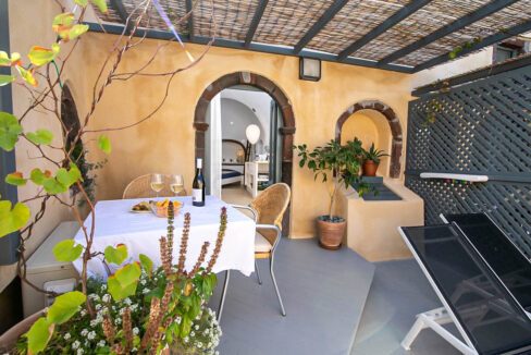 Apartments for Sale in Santorini Finikia, Villa for sale Santorini A 8