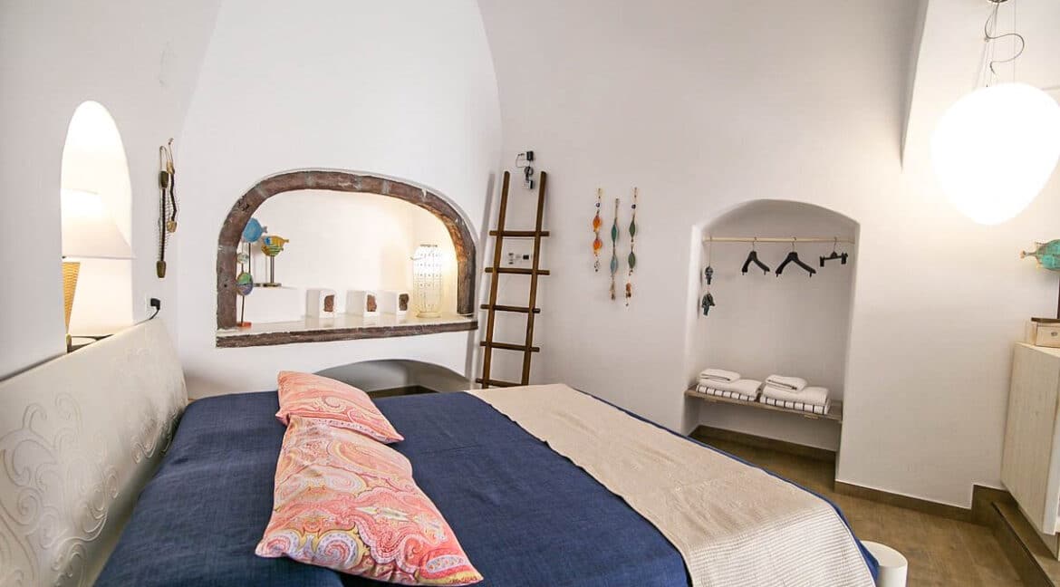 Apartments for Sale in Santorini Finikia, Villa for sale Santorini A 9