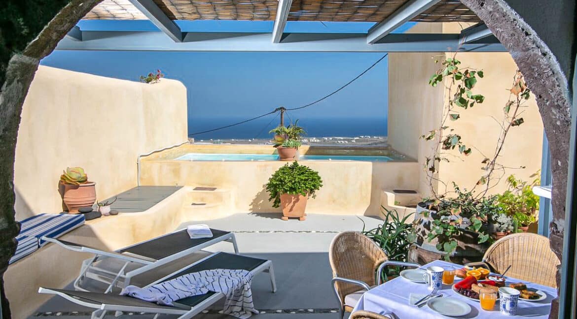 Apartments for Sale in Santorini Finikia, Villa for sale Santorini B 2