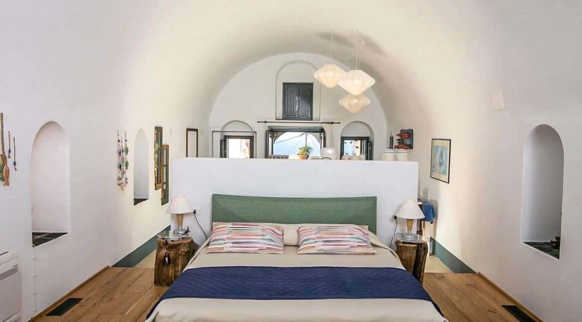Apartments for Sale in Santorini Finikia, Villa for sale Santorini B 4