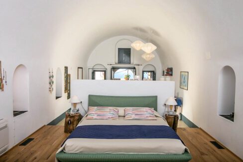 Apartments for Sale in Santorini Finikia, Villa for sale Santorini B 4