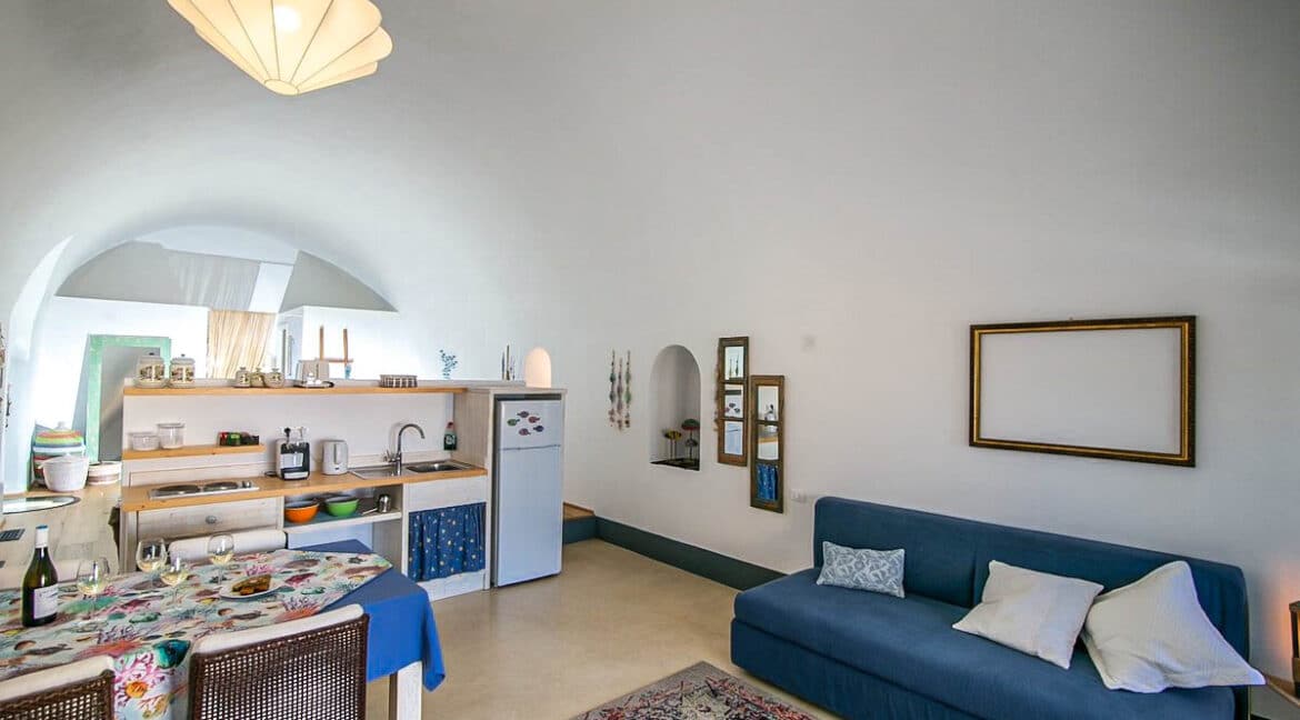 Apartments for Sale in Santorini Finikia, Villa for sale Santorini B 6