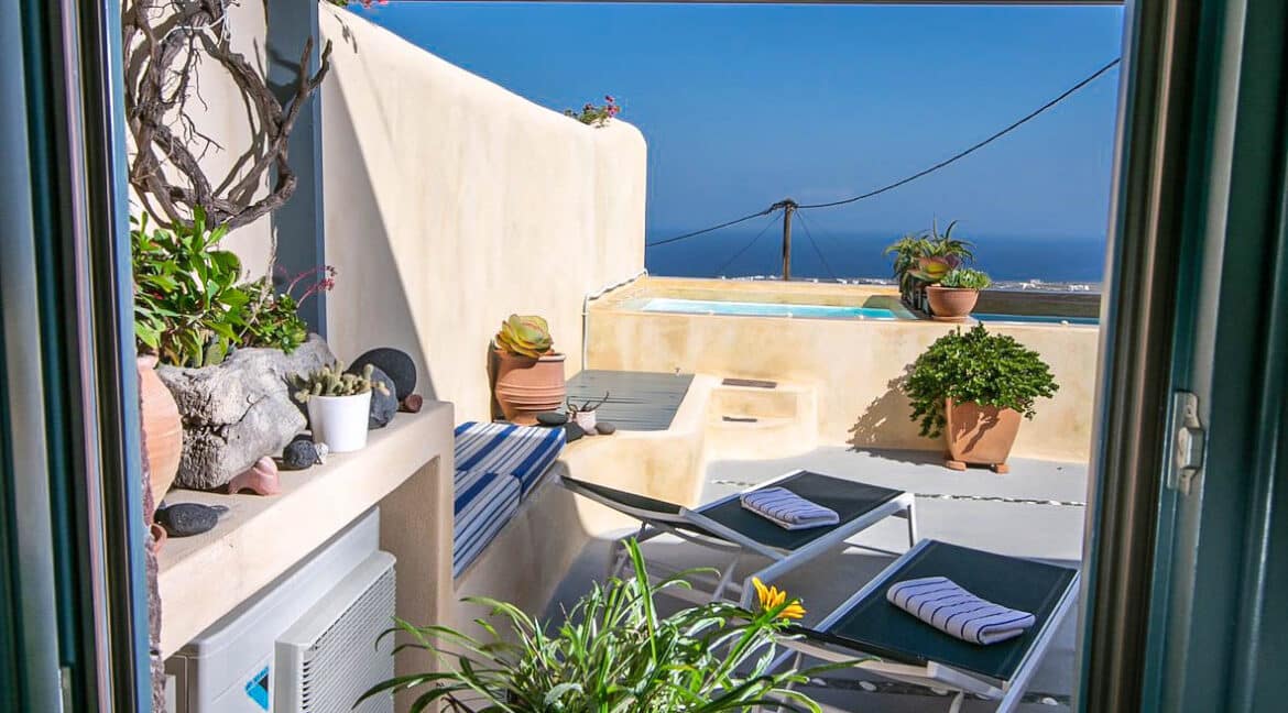 Apartments for Sale in Santorini Finikia, Villa for sale Santorini B 8