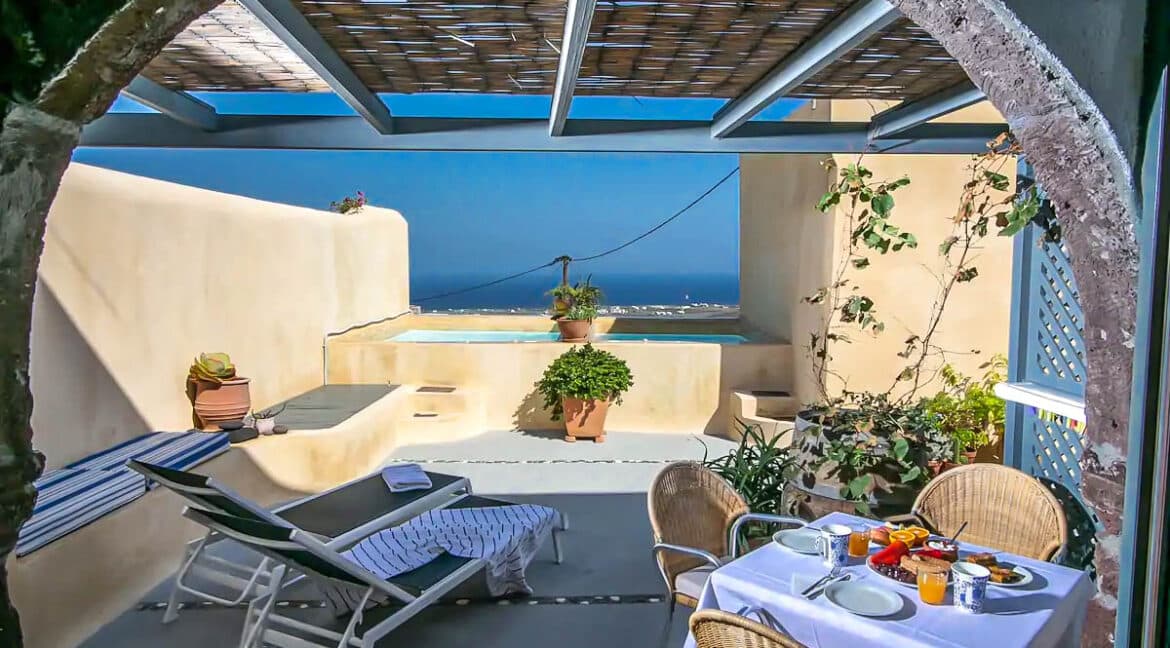 Apartments for Sale in Santorini Finikia, Villa for sale Santorini C 1