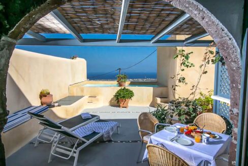 Apartments for Sale in Santorini Finikia, Villa for sale Santorini C 1