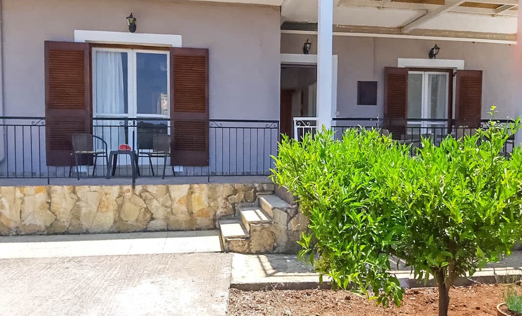 House for Sale West Crete, Economy Houses in Greek Islands. Property in Crete Greece for Sale 11