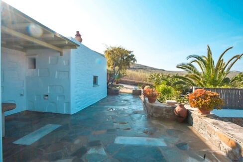 240 sqm House in a 4.000 sqm Land plot in Mykonos 7