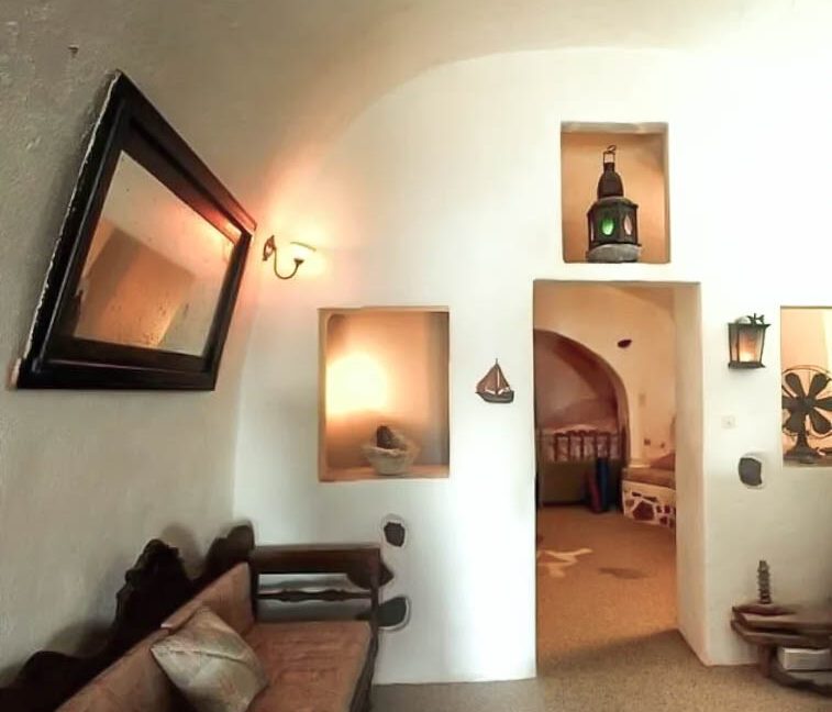 Oia Santorini. Cave House at Caldera 1