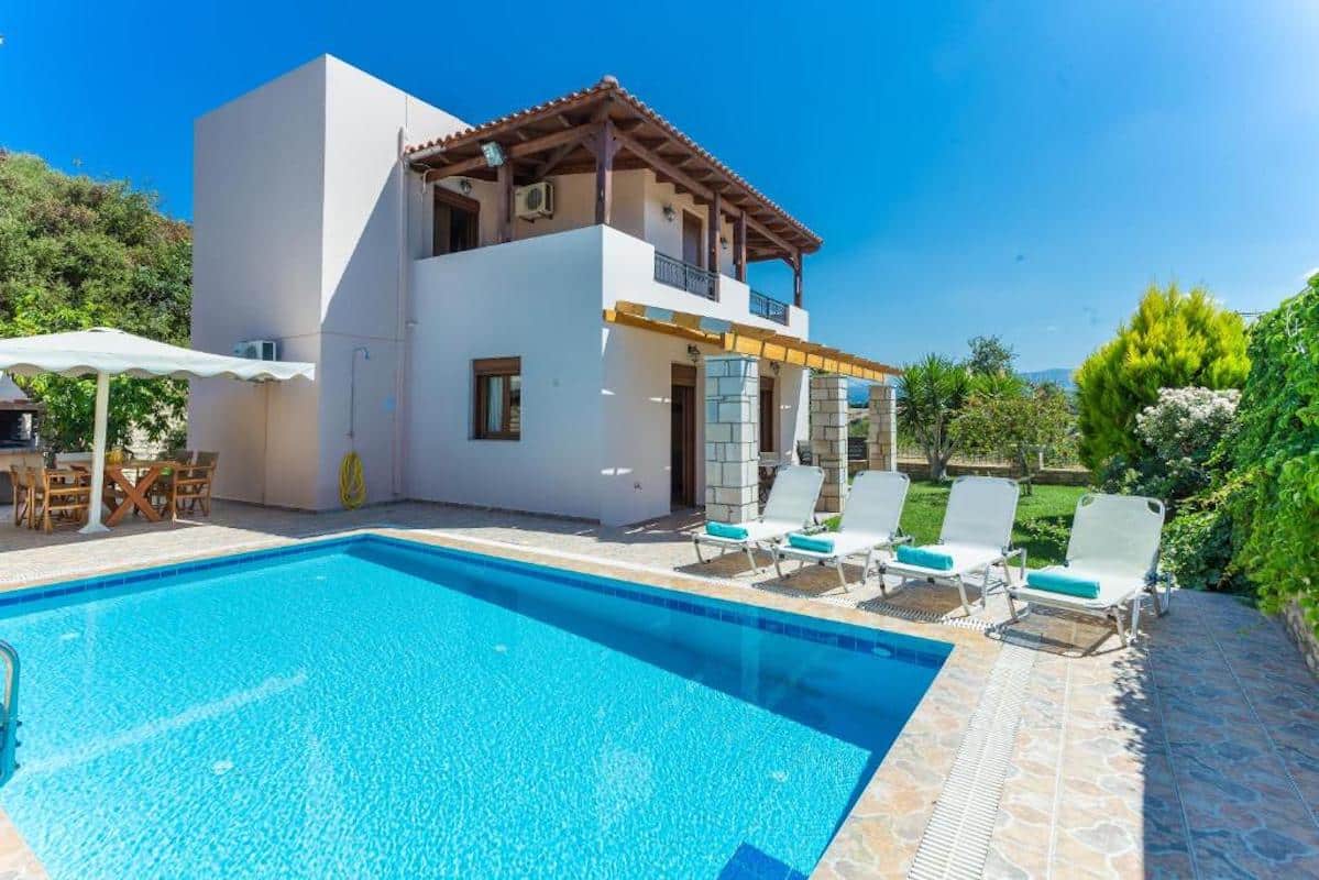 3 villas for sale in Crete